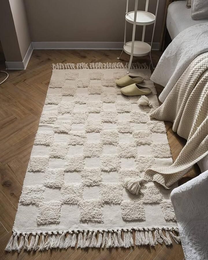 Getuft katoenen tapijt wasbaar retro vloerkleed 1 stuk beige checkerboard 60 x 130 cm