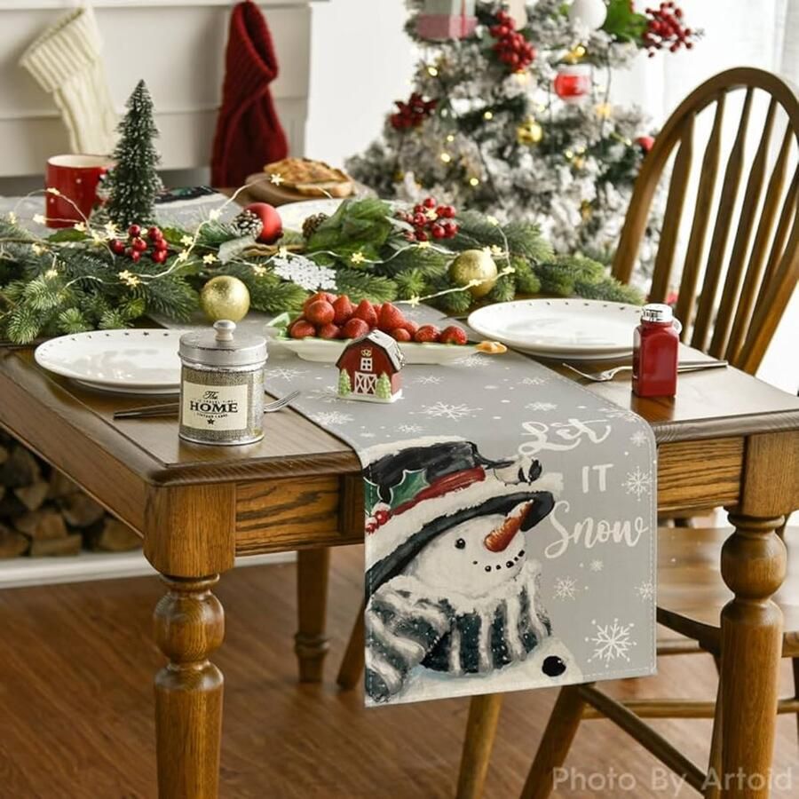 Grijze sneeuwpop tafelloper winterse decoratie 1 stuk polyester 40 x 100 cm