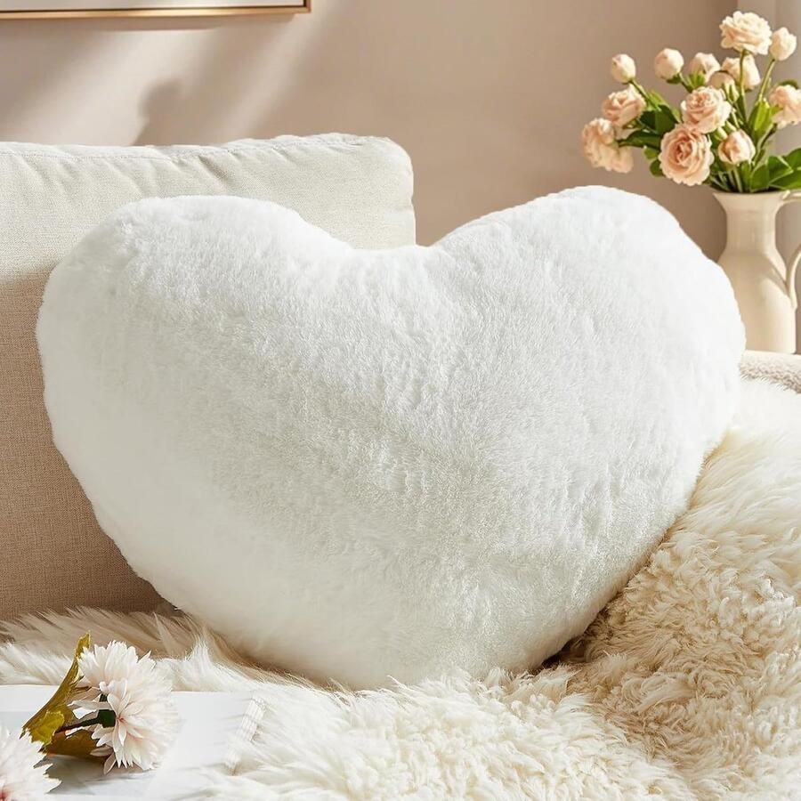 Retadou Hartvormig kussen sneeuwwit hartvormig kussen knuffelkussen liefdessierkussen esthetisch pluche kussen voor woonkamer bank kind slaapkamer bed cadeau 37 x 47 cm