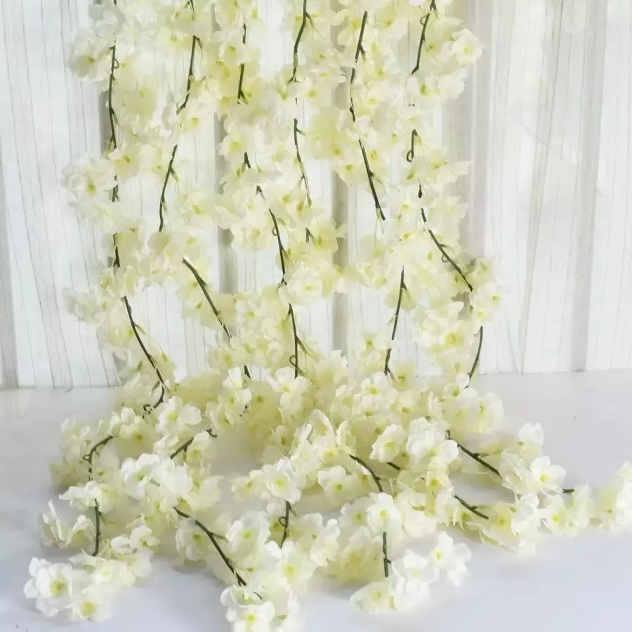Homcomodar Set van 2 stuks kunstbloemen kersenbloesem slinger wijnstok voor bruiloft feest tafel achtergrond boog wanddecoratie melkachtig wit