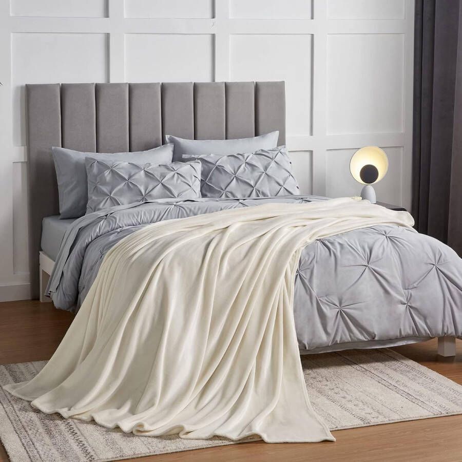 Hoogwaardige microvezel fleece deken geschikt voor alle seizoenen zacht pluizig warm knuffelbaar voor op de bank en het bed
