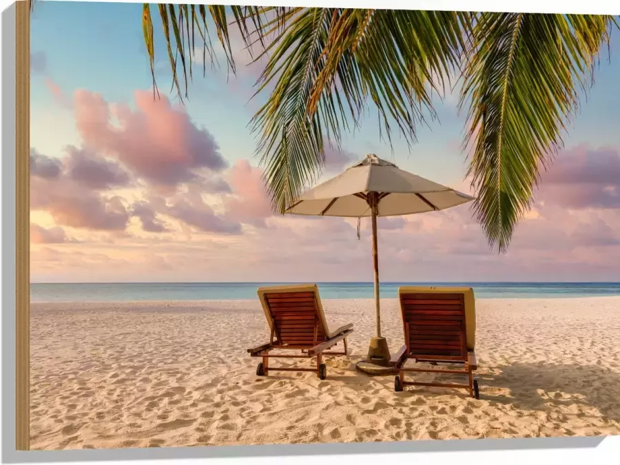Hout Twee Ligbedden op het Strand met Palmboom 80x60 cm 9 mm dik Foto op Hout (Met Ophangsysteem)
