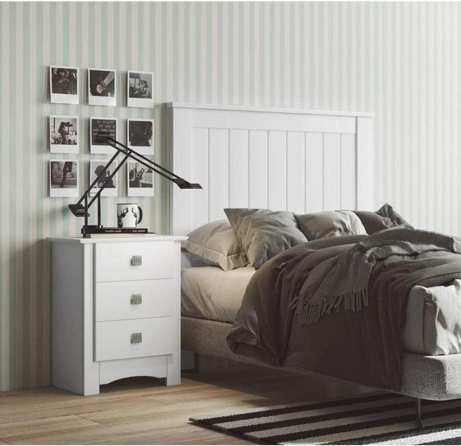 Houten nachtkastje 34D x 465W x 62H cm met lade