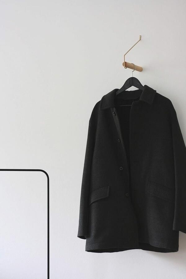 Houten Wandhaak met Messing Frame voor Kleding Stijlvol Kledingrek en Kapstok voor Muurmontage