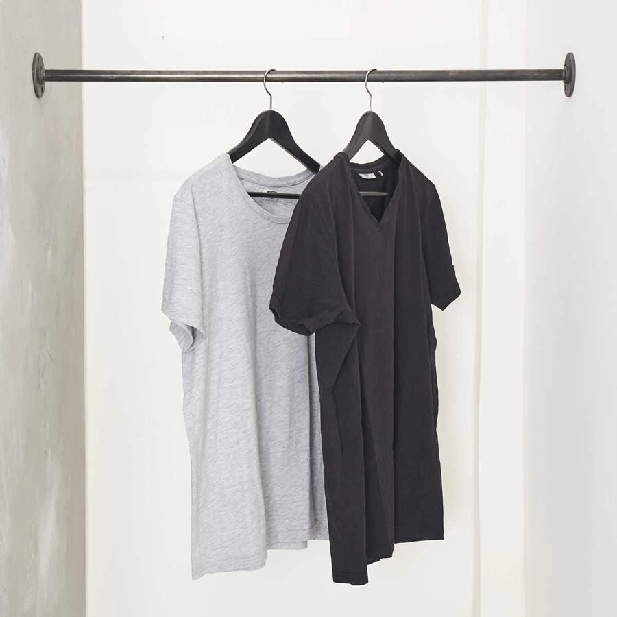 Industrieel wandmontage kledingstang 130 cm zwart handgemaakt voor stijlvol interieur