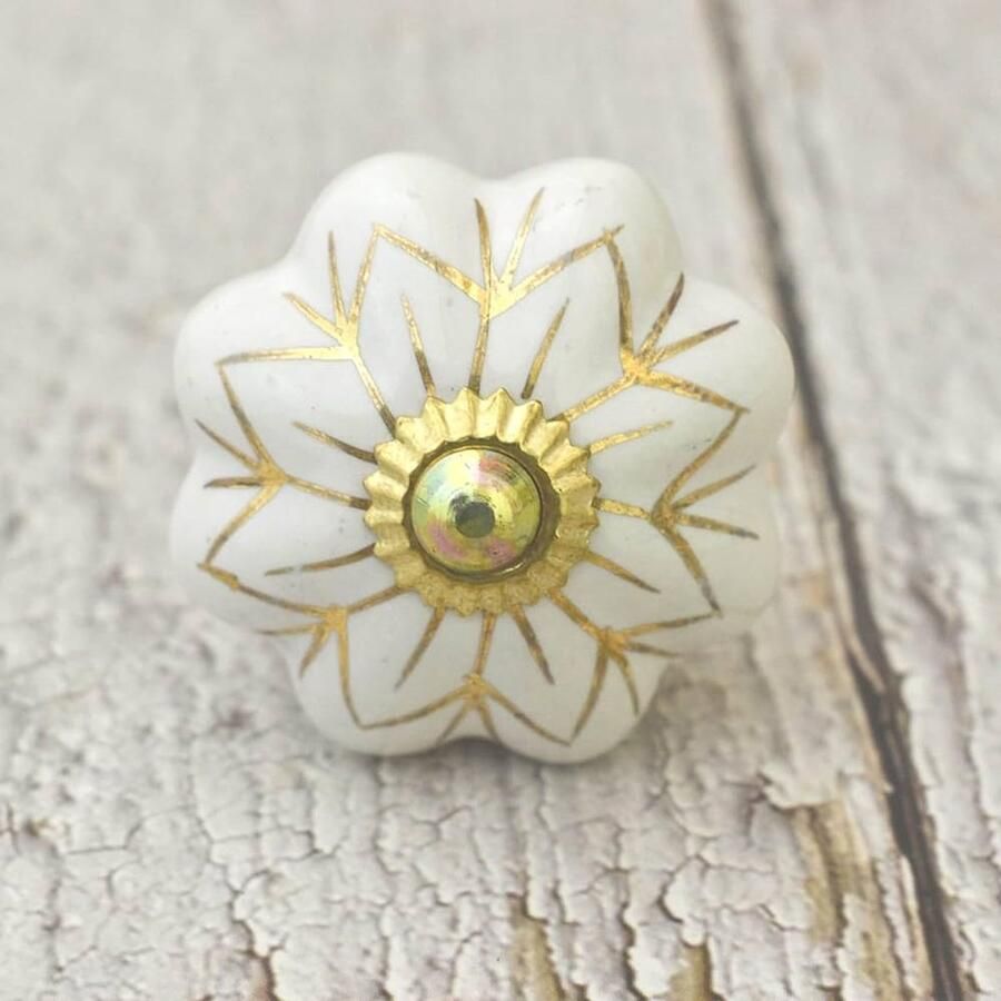 Keramische knoppen handgeschilderd set van 6 witte bloem 6 x 3 8 cm