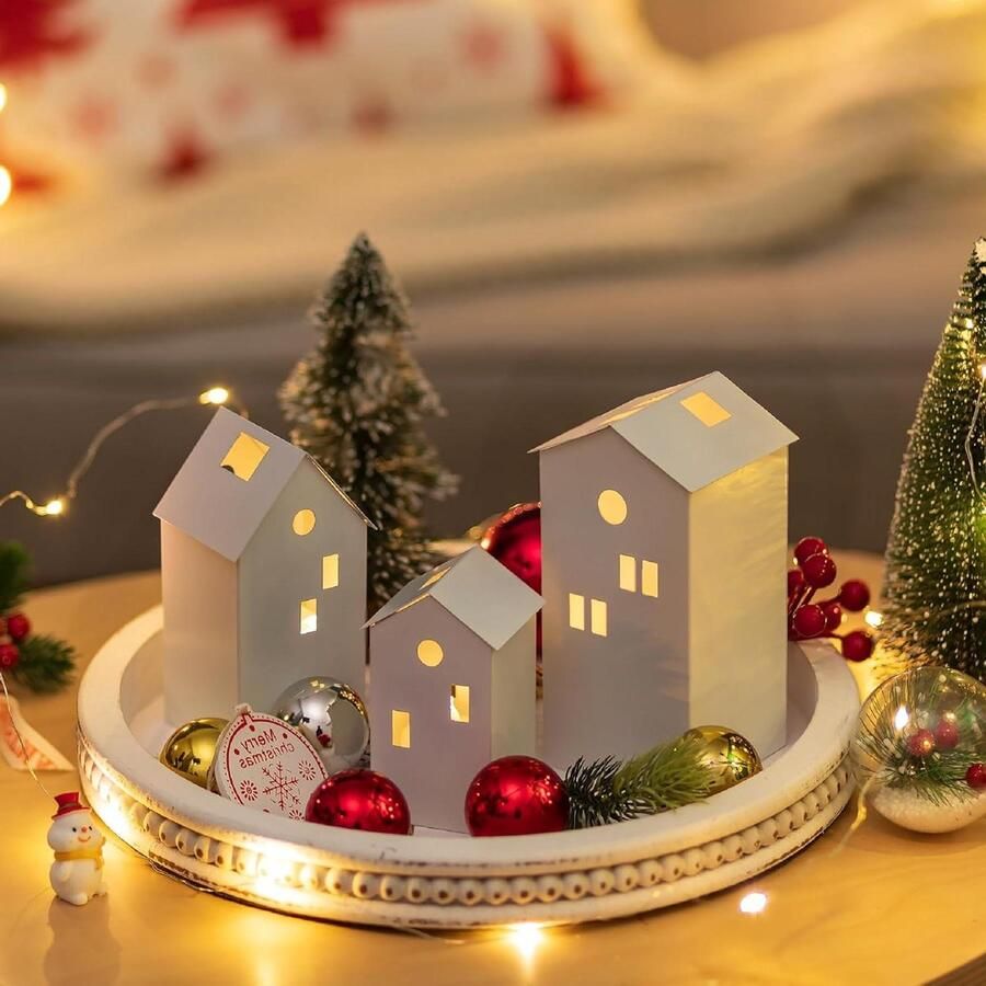 Kleine Witte Huisvormige Vaas voor Kerstdecoratie Set van 3 Moderne Bloemenvazen voor Tafel Bruiloft en Woonkamer Mini Metalen Vazen voor Vensterbank en Open Haard