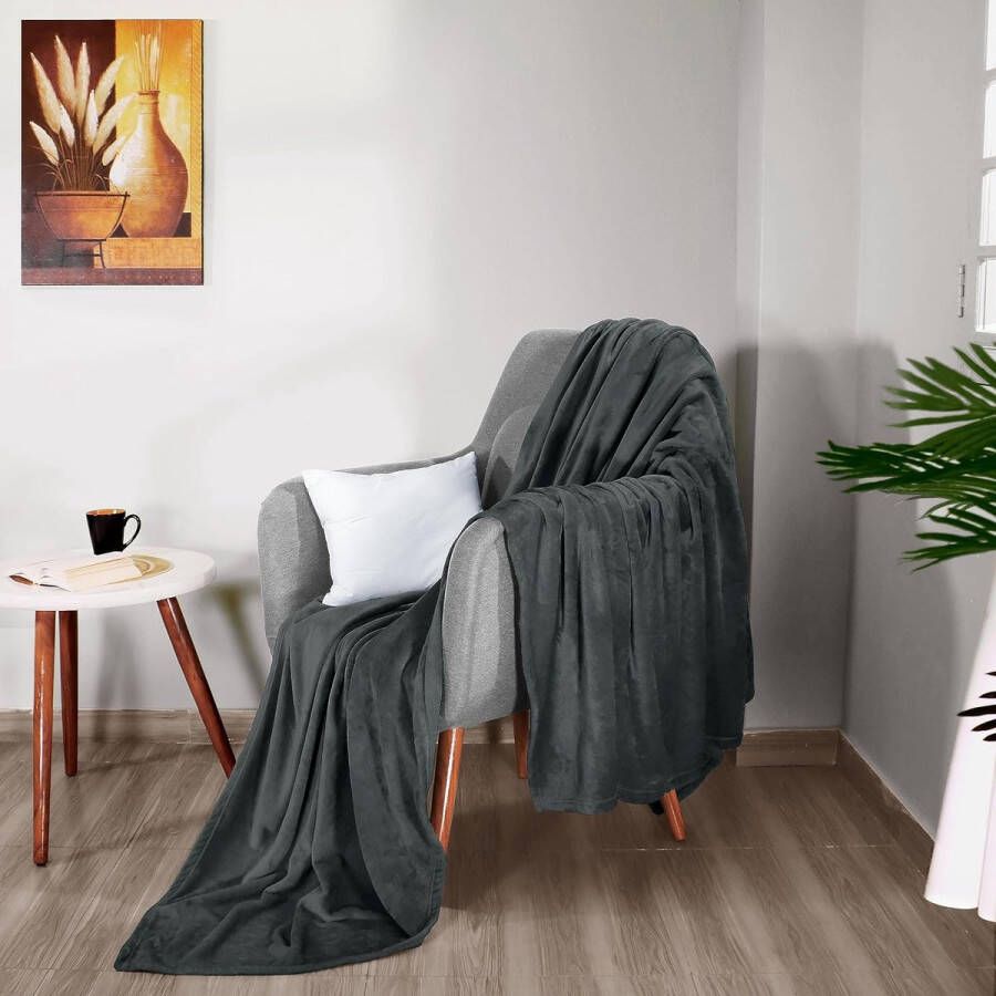 Knuffel fleecedeken zachte lichte warme pluizige deken behaaglijke en ademende deken voor bed bank 150 x 200 cm grijs