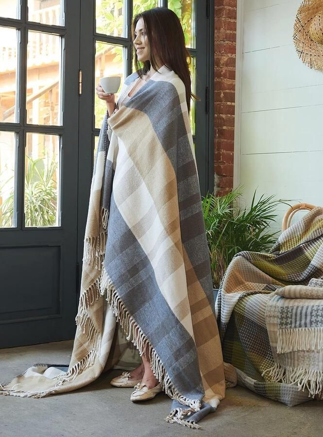 Knuffeldeken Cozy 150 x 200 cm Pluizige Winterdeken voor Bank Stoel en Bed