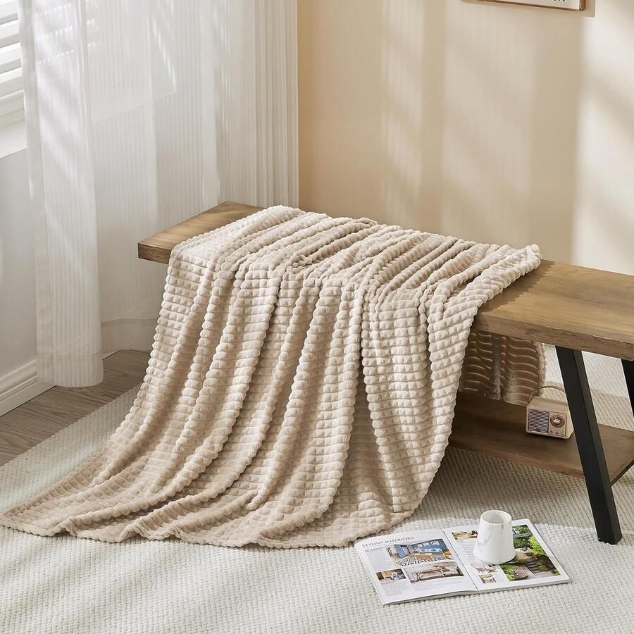 Knuffeldeken pluizige deken 3D-touch-ervaring 150 x 200 cm fleecedeken zachte en warme wollen deken sprei deken voor bank sprei en bank beige - Foto 2