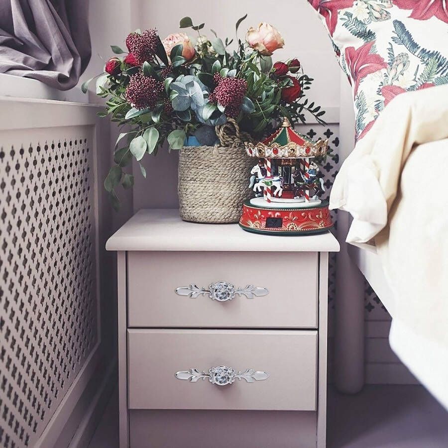 Kristallen lade knoppen diamant vorm kast pull handvat kristallen ladeknoppen met zilveren plaat kast bumper voor keukendeur kasten kledingkast laden 170 mm 4 stuks