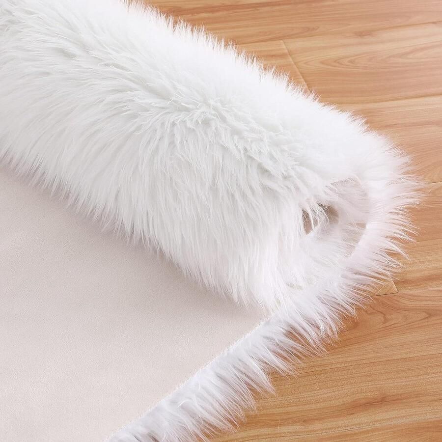 Kunstbont schapenvacht tapijt hoogpolig en zacht slaapkamer en kinderkamer pluizige bedmat wit rechthoekig 60 x 120 cm