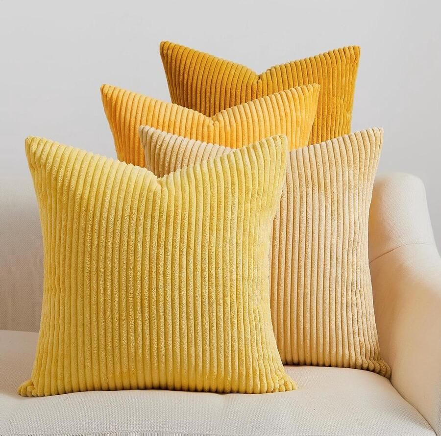 Allecto Plus Kussenhoezen 45 x 45 cm geel voor bank woonkamer modern elegant zacht duurzaam fluwelen overtrek met ritssluiting