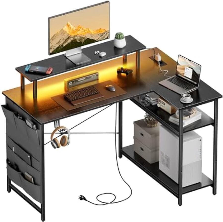 L-vormig Computerbureau 110 x 80 cm LED Hoekbureau met 2 stopcontacten en 2 USB poorten Computertafel met monitorstandaard en opbergplanken Kantoortafel voor Thuiskantoor Zwart