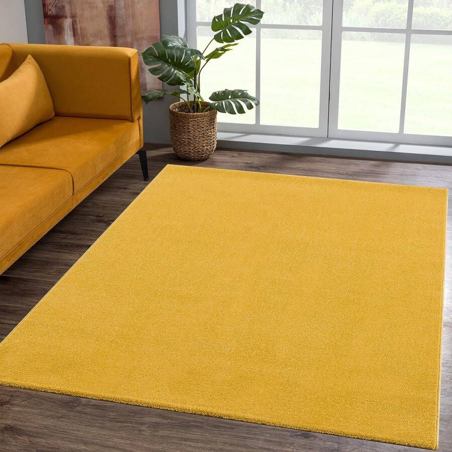 Laagpolig tapijt woonkamer effen moderne tapijten voor slaapkamer werkkamer kantoor hal kinderkamer en keuken geel 120 x 170 cm