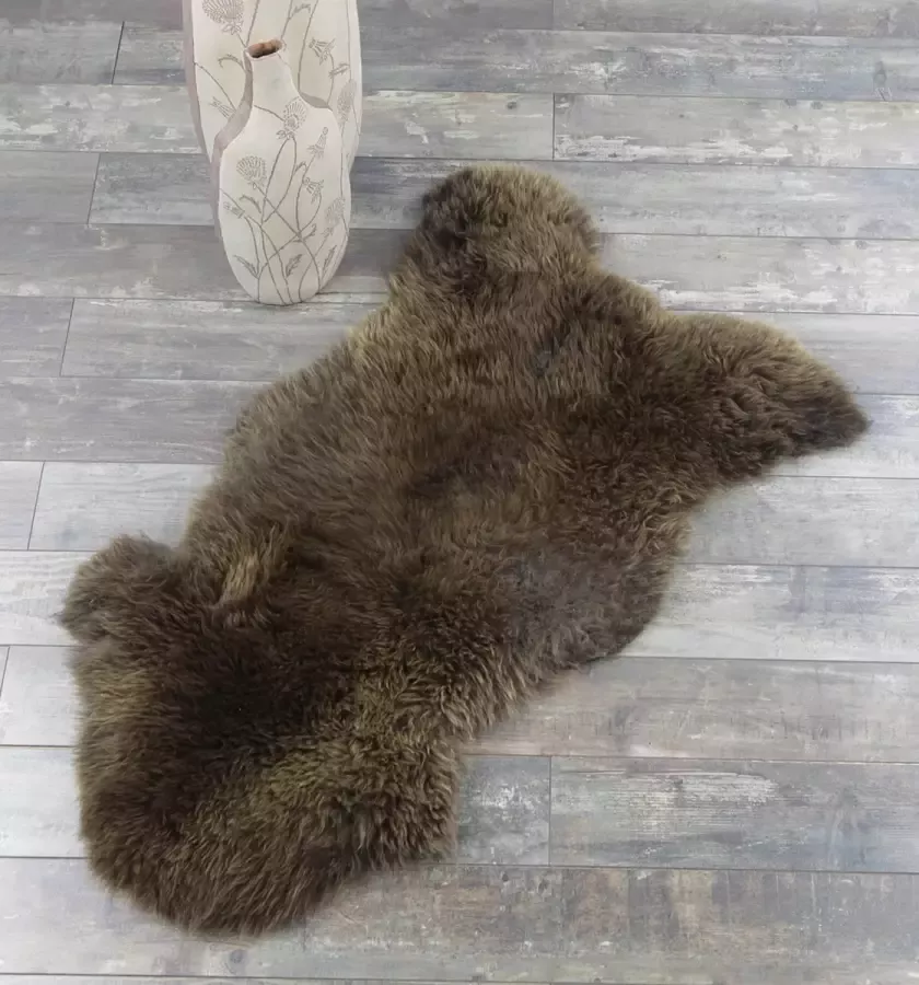 Lamsvachtje Vloerkleed Bruin Luxe Uitstraling Uniek 100% ECHT Schapenvachtje 115 x 65 cm Prachtig Vol Haar Zitkussen Bankbedekking OP=OP !
