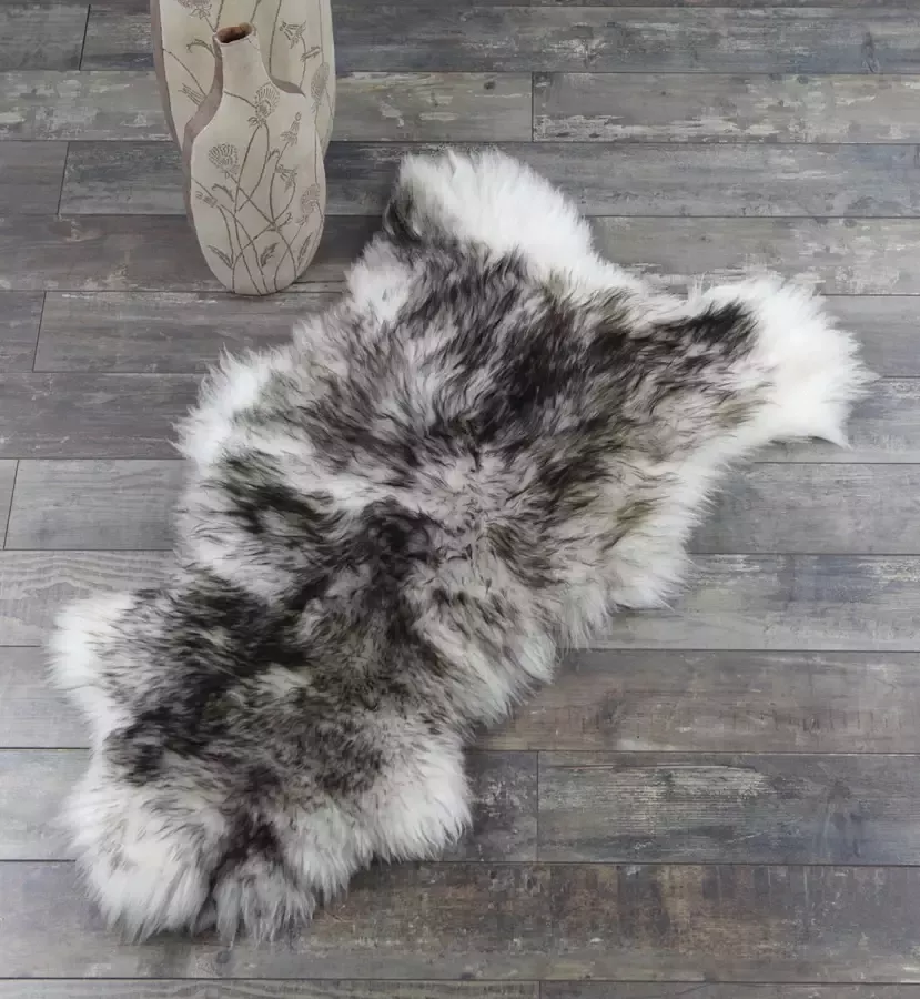 Lamsvachtje Vloerkleed Mouflon – Wit Bruin Gemeleerd Luxe Uitstraling Uniek 100% ECHT Schapenvachtje 125 x 70 cm Prachtig Vol Haar Zitkussen Bankbedekking