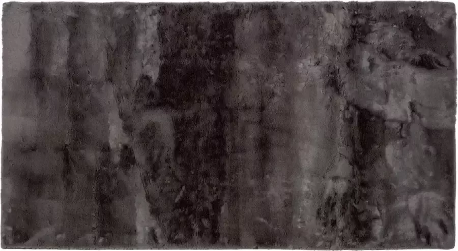 Livarno Home Vloerkleed 150 x 80 cm Heerlijk zacht hoogpolig tapijt Afmetingen: 150 x 80 cm Super pluizig en aangenaam zacht Geschikt voor vloerverwarming Duurzaam verfproces in productie