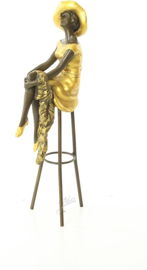Luxe bronzen sculptuur Zittende vrouw op krukje Handgemaakt kunstbeeld Klassieke decoratie Tijdloos design 28 2 cm hoog