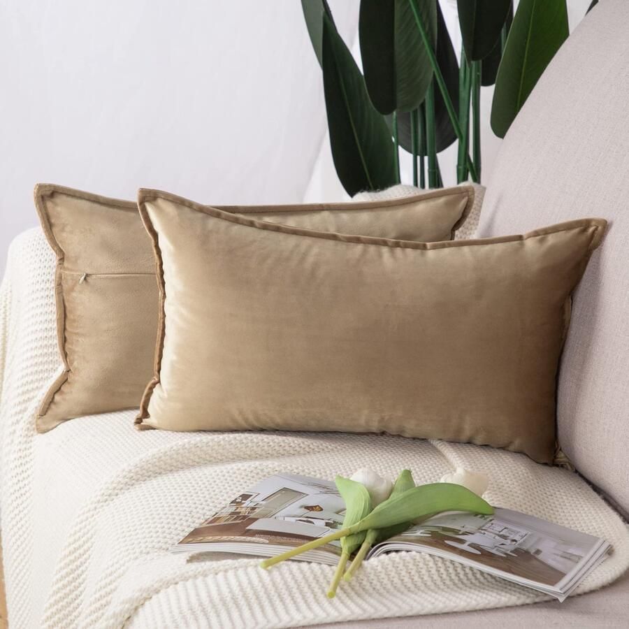 Madizz Set van 2 fluwelen decoratieve kussenhoezen Luxe stijl kussensloop voor bank voor slaapkamer Lichtbruin 30x50 cm Rechthoekig