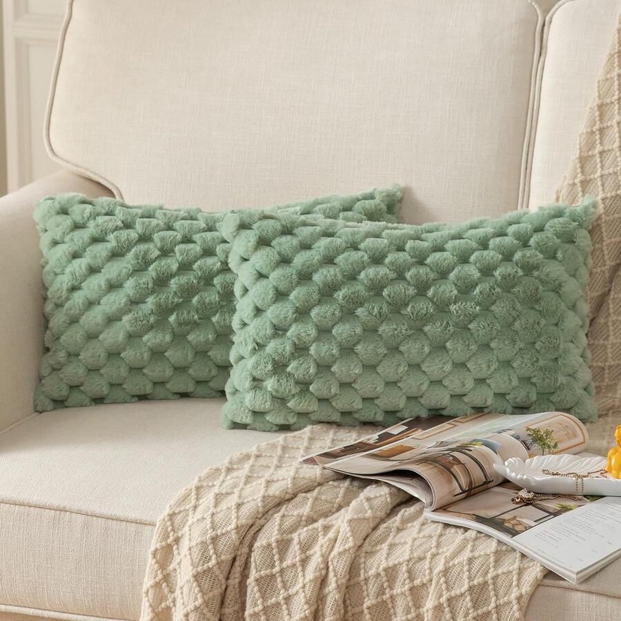 Mandioo Set van 2 saliegroene superzachte decoratieve pluche kussenhoezen 30 x 50 cm wollen fluwelen kussenslopen kussensloop bankkussen decoratief kussen pluizig voor bank slaapbank woonkamer