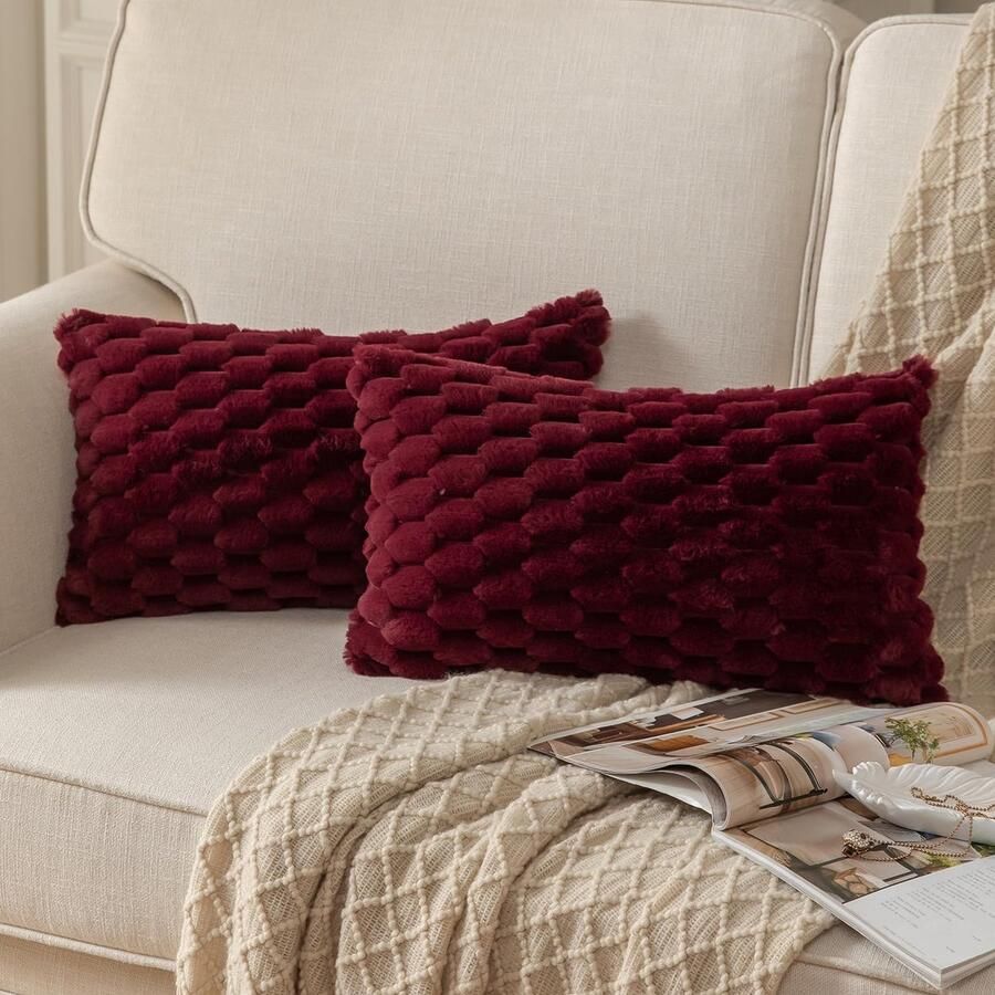 Mandioo set van 2 wijnrode superzachte decoratieve pluche kussenhoezen kussenslopen 30 x 50 cm wollen fluwelen decoratieve kussenhoezen kussenhoes bankkussen decoratief kussen pluizig voor bank slaapbank woonkamer