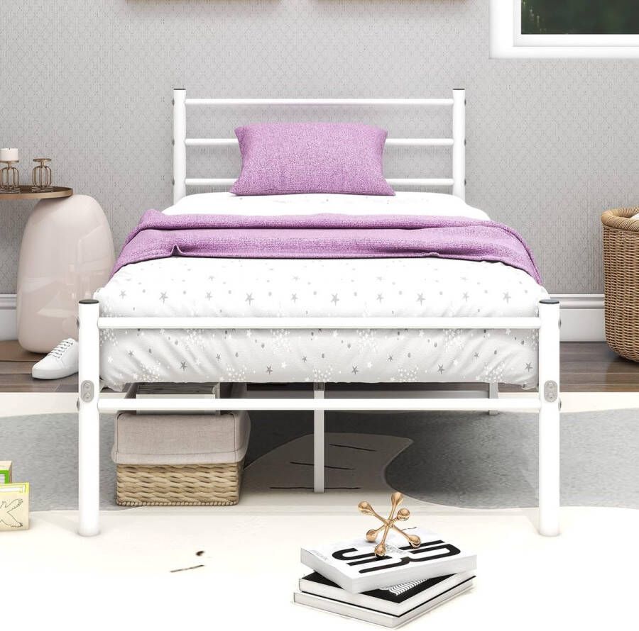 Metal Bed with Slatted Frame Single Bed 90 x 200 cm White