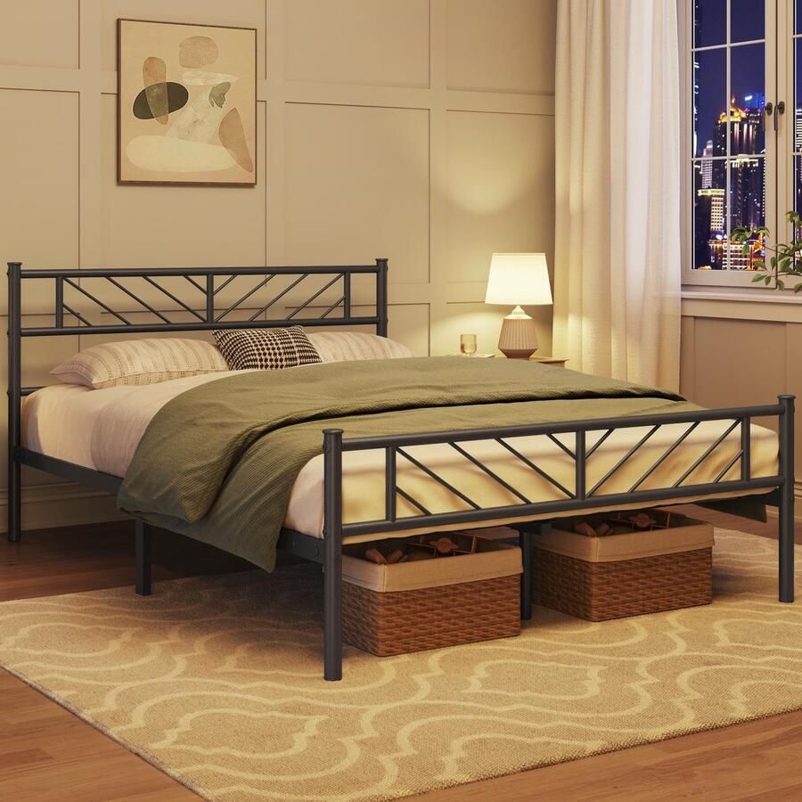Metalen bed 140 x 200 cm minimalistisch bedframe met hoofdeinde logeerbed met lattenbodem voor slaapkamer logeerkamer 32 cm hoogte onder het bed zwart