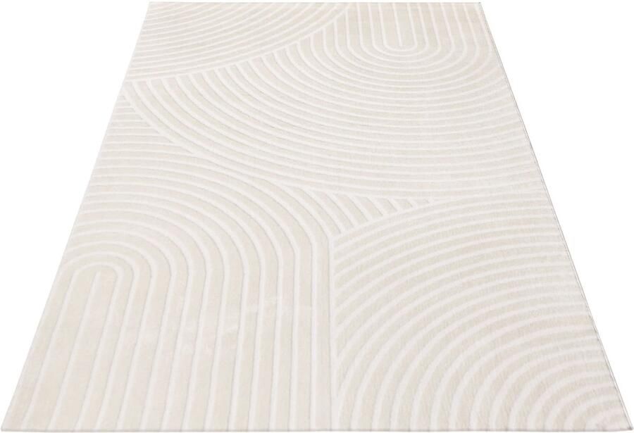 Modern Short Pile Rug – Soft & Durable – Geometric Pattern – Easy Care