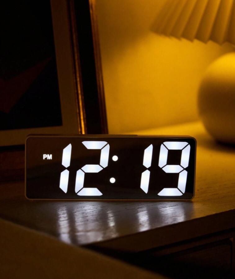 Moderne Digitale Klok Digitale Wekker Alarmklok Wekker Klok Temperatuur Spiegel Slaapkamer Nachtkastje Zwart Met Grote Witte Cijfers Wit Omhulsel