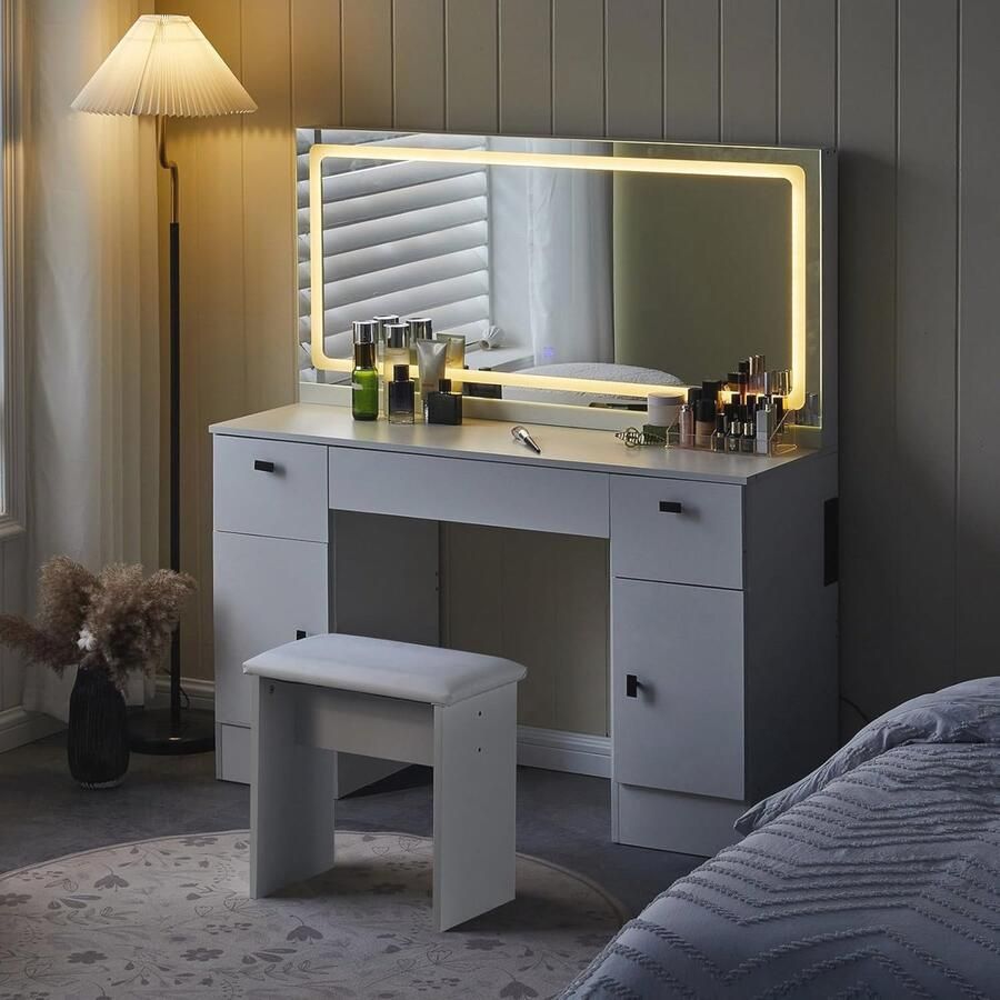 Moderne Kaptafel met LED Verlichting en Oplaadstation Grote Spiegel en 7 Laden