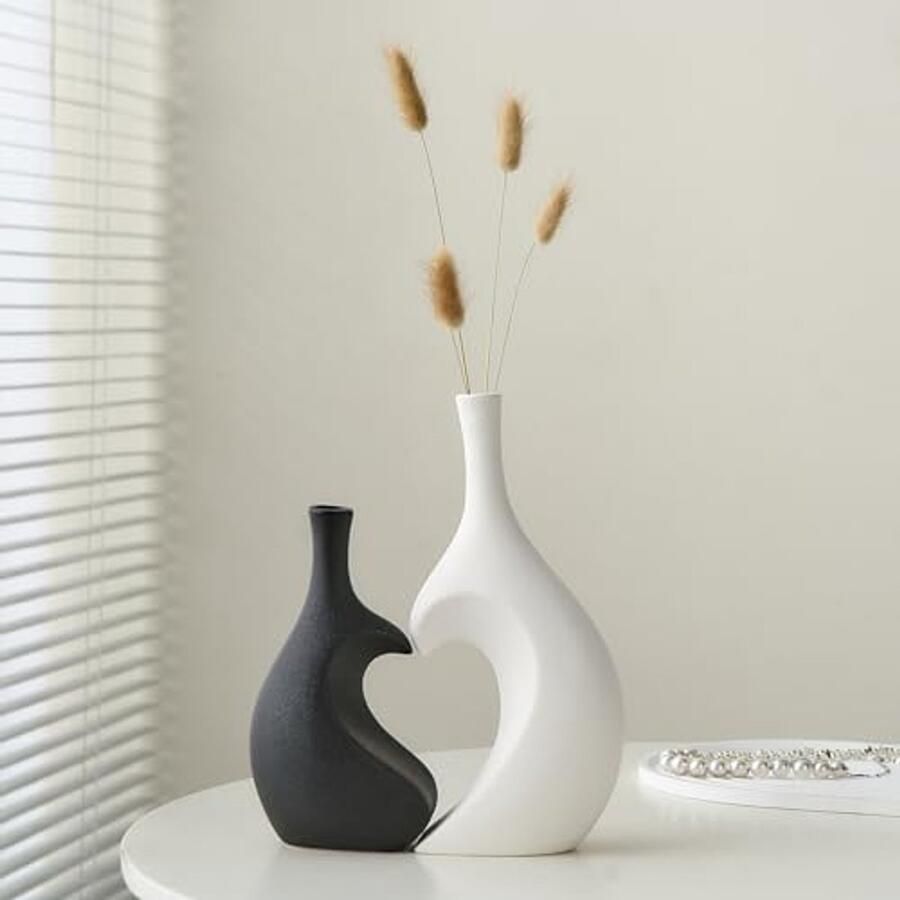 Moderne keramische hartvaas in zwart-wit Decoratieve vaas voor bloemen Esthetische tafel- en woonkamerdecoratie