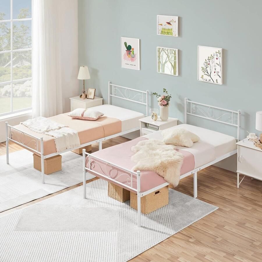 Moderne metalen eenpersoonsbedden 90 x 190 cm met lattenbodem Wit