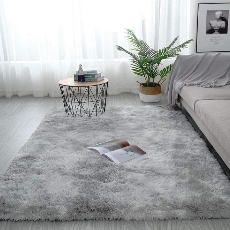 Moderne pluche pluizig tapijt Antislip speelmat voor slaapkamer en woonkamer Lichtgrijs 120 x 160 cm