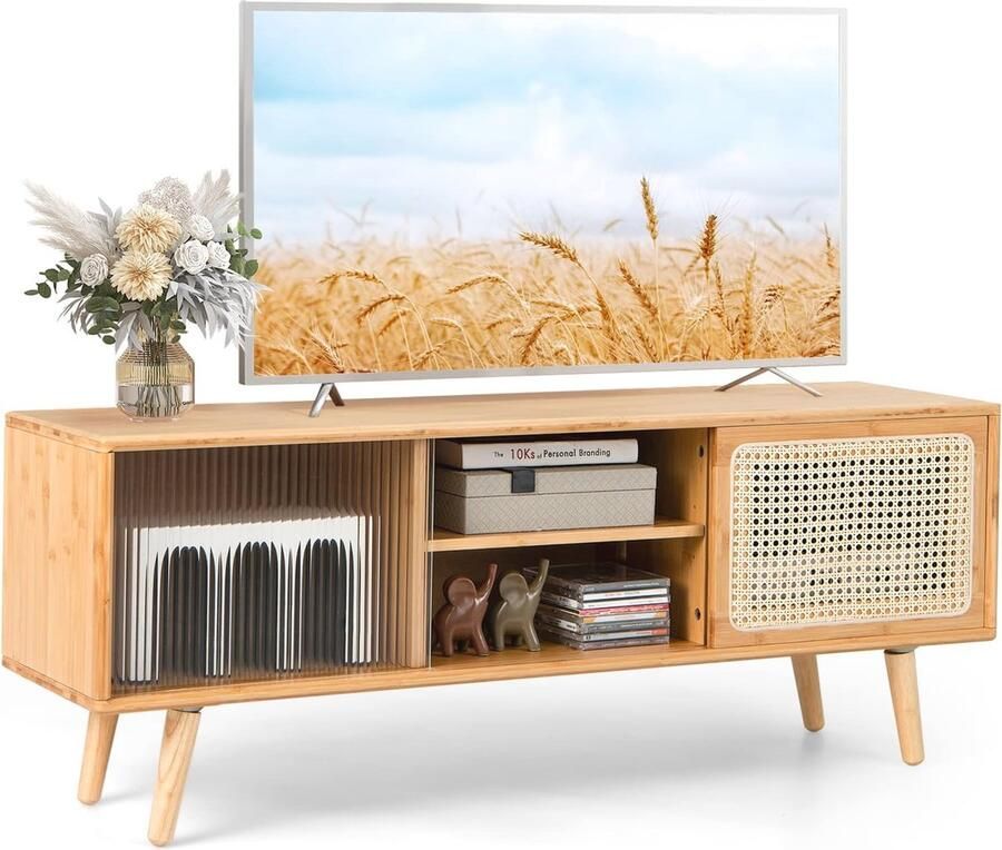 Moderne tv-kast van bamboe met rotan en glazen schuifdeuren Verstelbare mediameubel voor tv's tot 55 inch