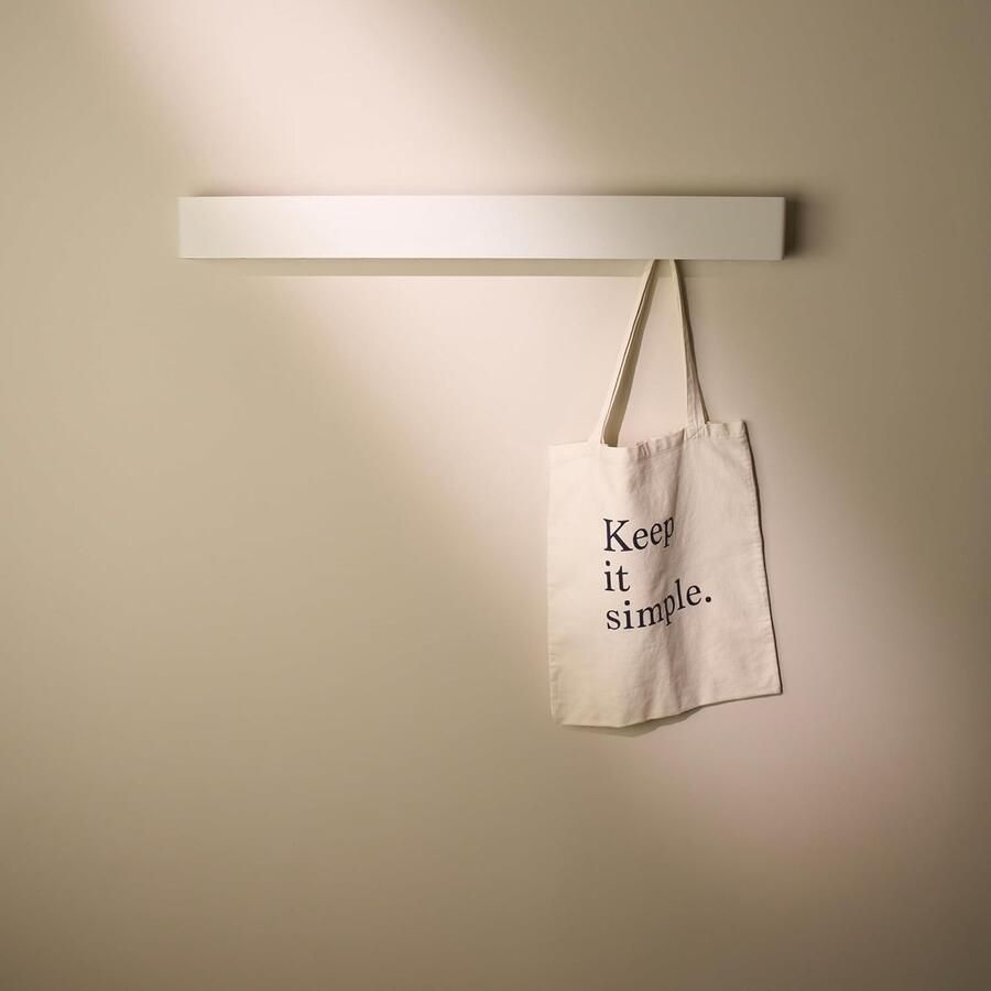 Moderne Wandkapstok met Verborgen Haken Eenvoudig en Stijlvol Design