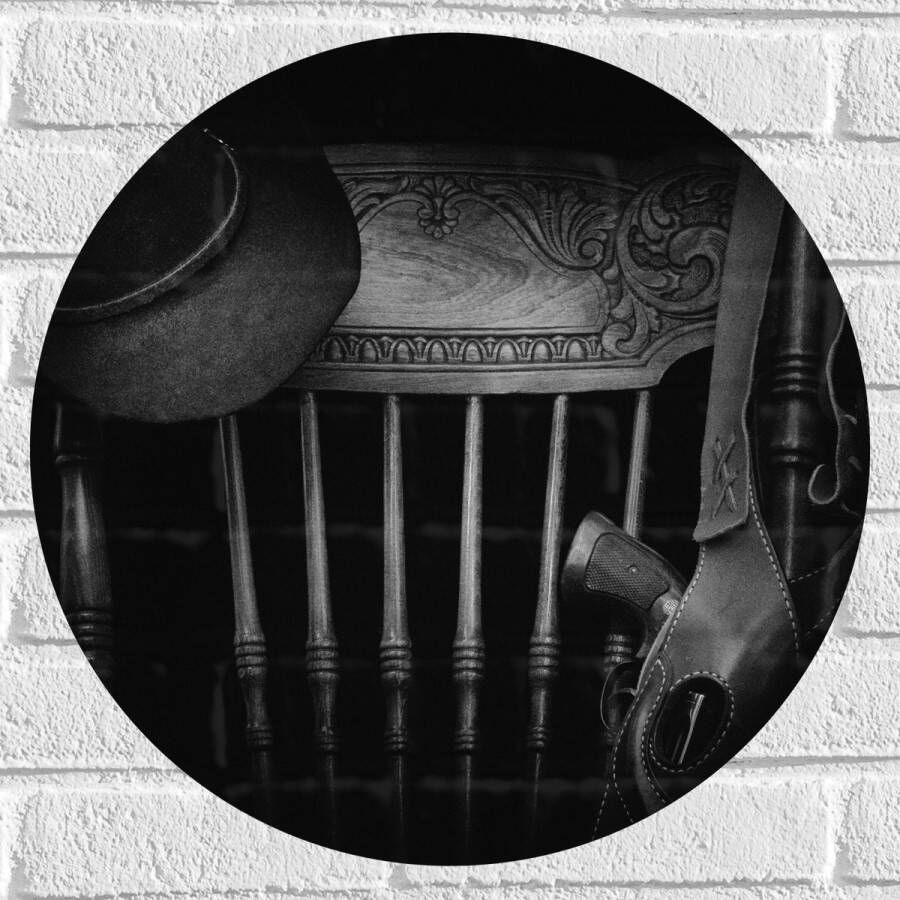 Muursticker Cirkel Houten Stoel met Geweer en Hoed 50x50 cm Foto op Muursticker