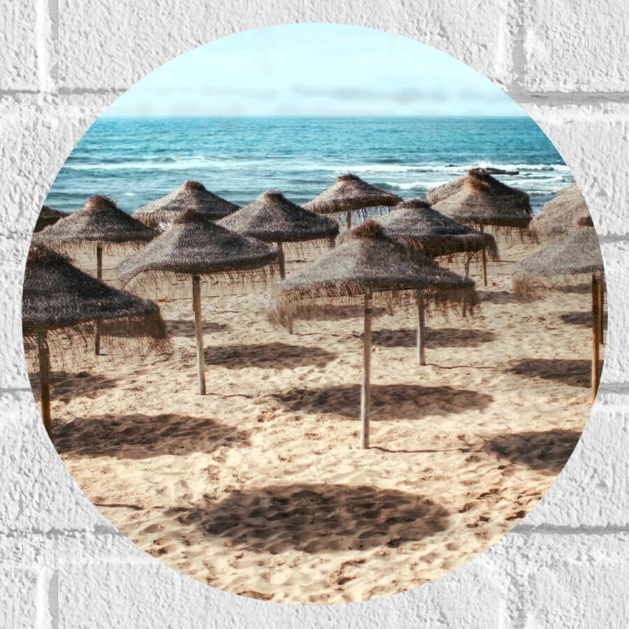 Muursticker Cirkel Zee Strand Zand Parasols 30x30 cm Foto op Muursticker