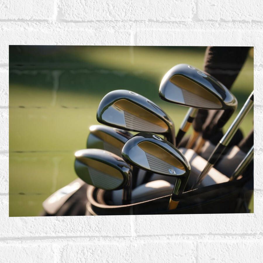 Muursticker Golf Clubs in Trolley op Golfbaan 40x30 cm Foto op Muursticker