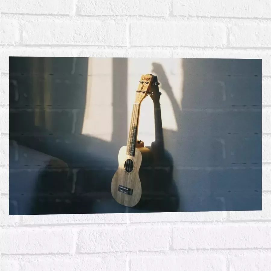 Muursticker Houten Gitaar op Rand van Bank 60x40 cm Foto op Muursticker