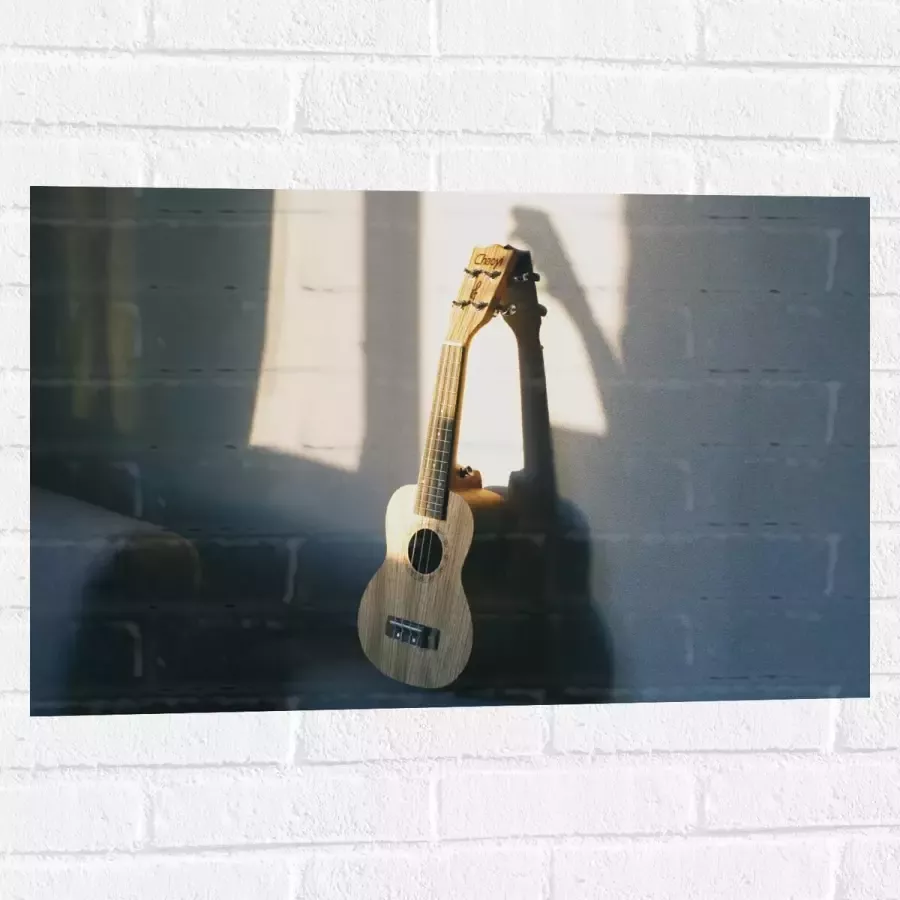 Muursticker Houten Gitaar op Rand van Bank 75x50 cm Foto op Muursticker