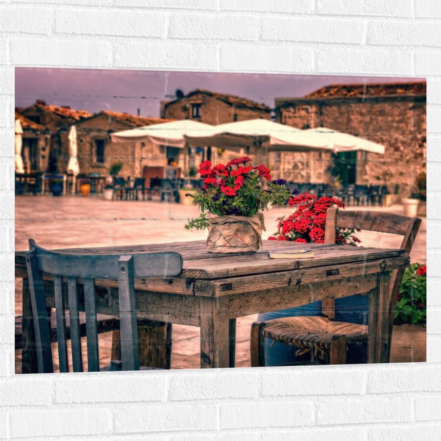 Muursticker Tafel Pleintje Bloemen Stoelen Parasol Kleuren 100x75 cm Foto op Muursticker