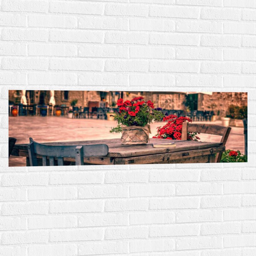 Muursticker Tafel Pleintje Bloemen Stoelen Parasol Kleuren 120x40 cm Foto op Muursticker