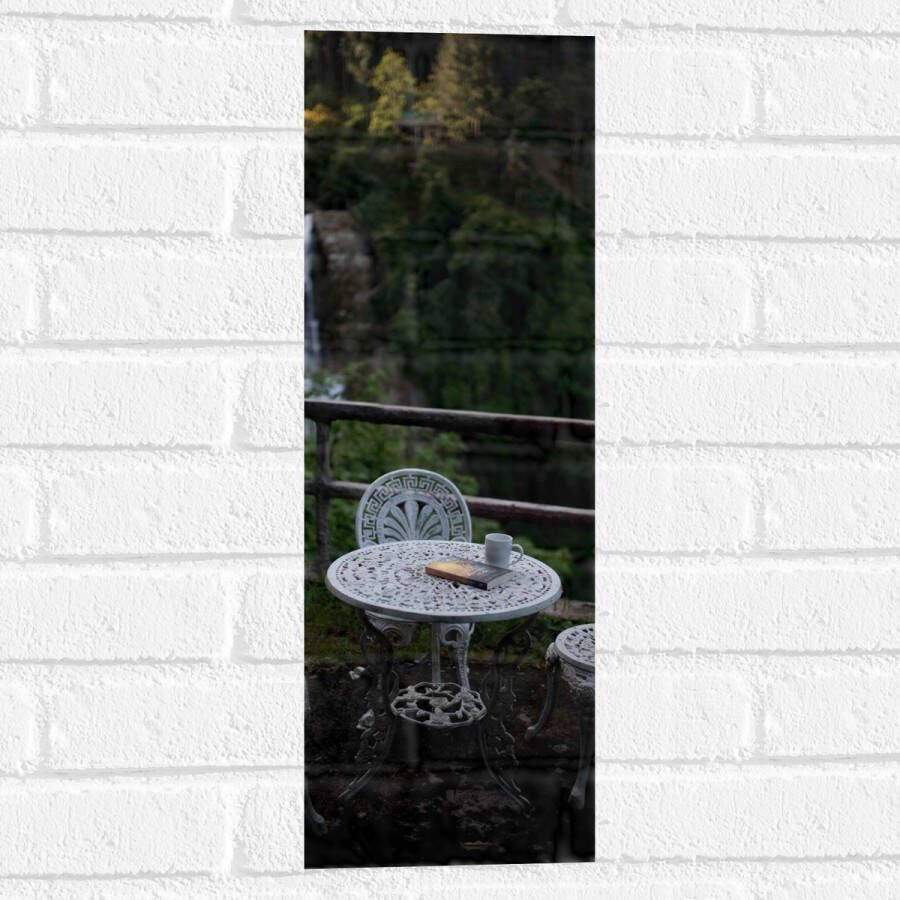 Muursticker Tafel Stoelen Boek Beker Water Waterval Bomen Planten 20x60 cm Foto op Muursticker