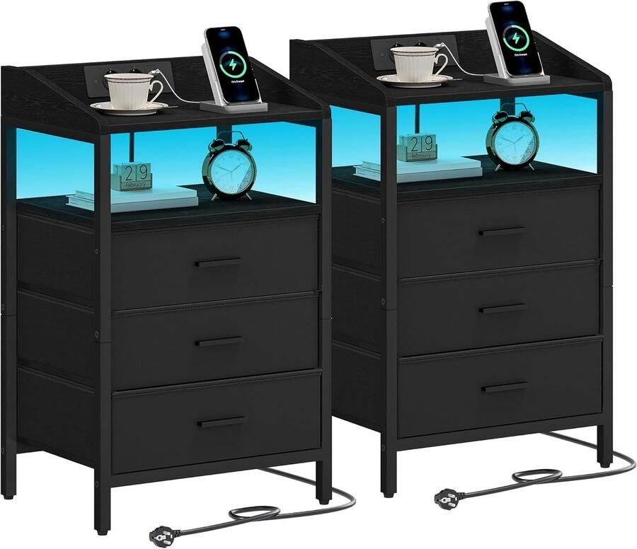 Nachtkastjes set van 2 – Modern design met LED-verlichting USB-poorten en stopcontacten zwart