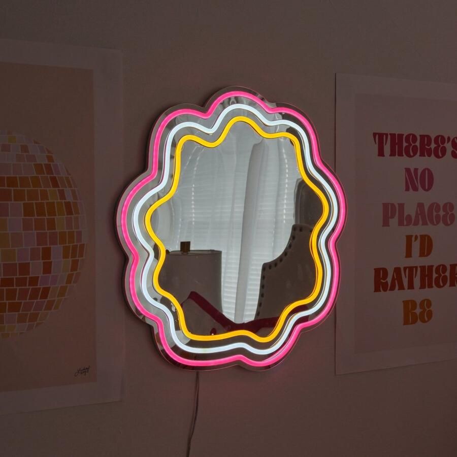 Ydemanne Spiegel Led Lamp – Flowers – 45 x 45CM Dimbaar – USB A Verlichting – Incl. Ophangmateriaal Wandspiegel