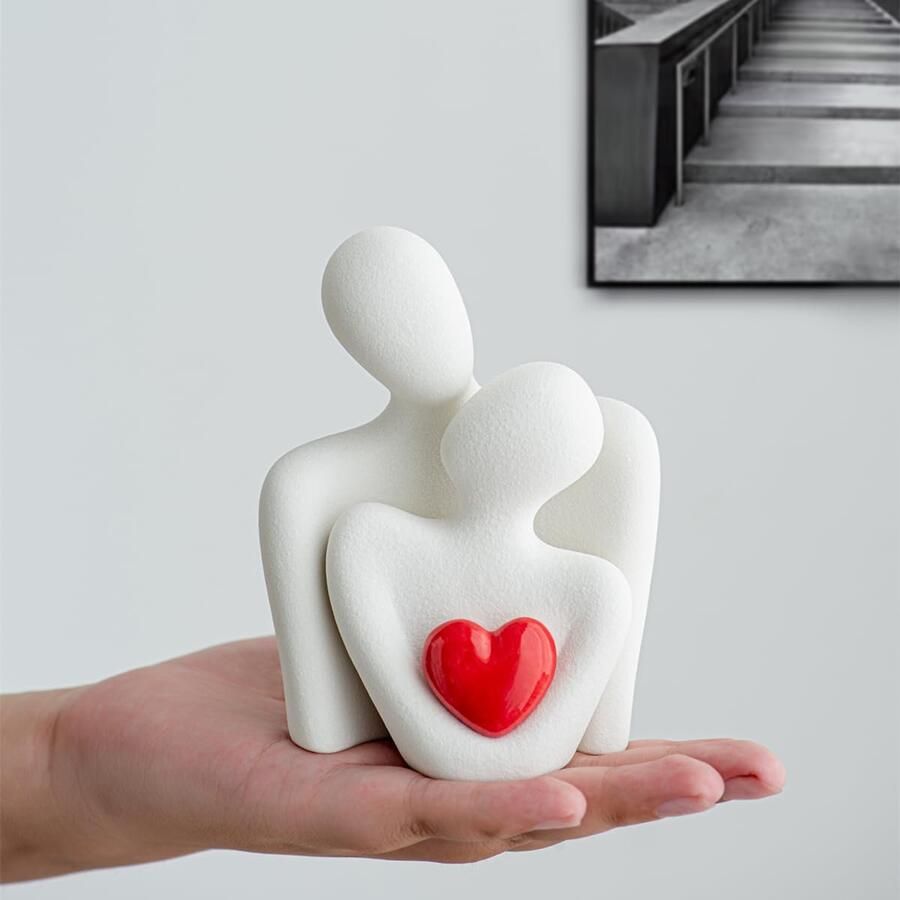 ODMYZG Omhelzend beeld van een koppel mini-koppelbeeld abstracte figuren decoratieve items voor tv-meubels woonkamers en slaapkamers. Romantische cadeaus voor Valentijnsdag een jubileum en een verjaardag. (Rood M)