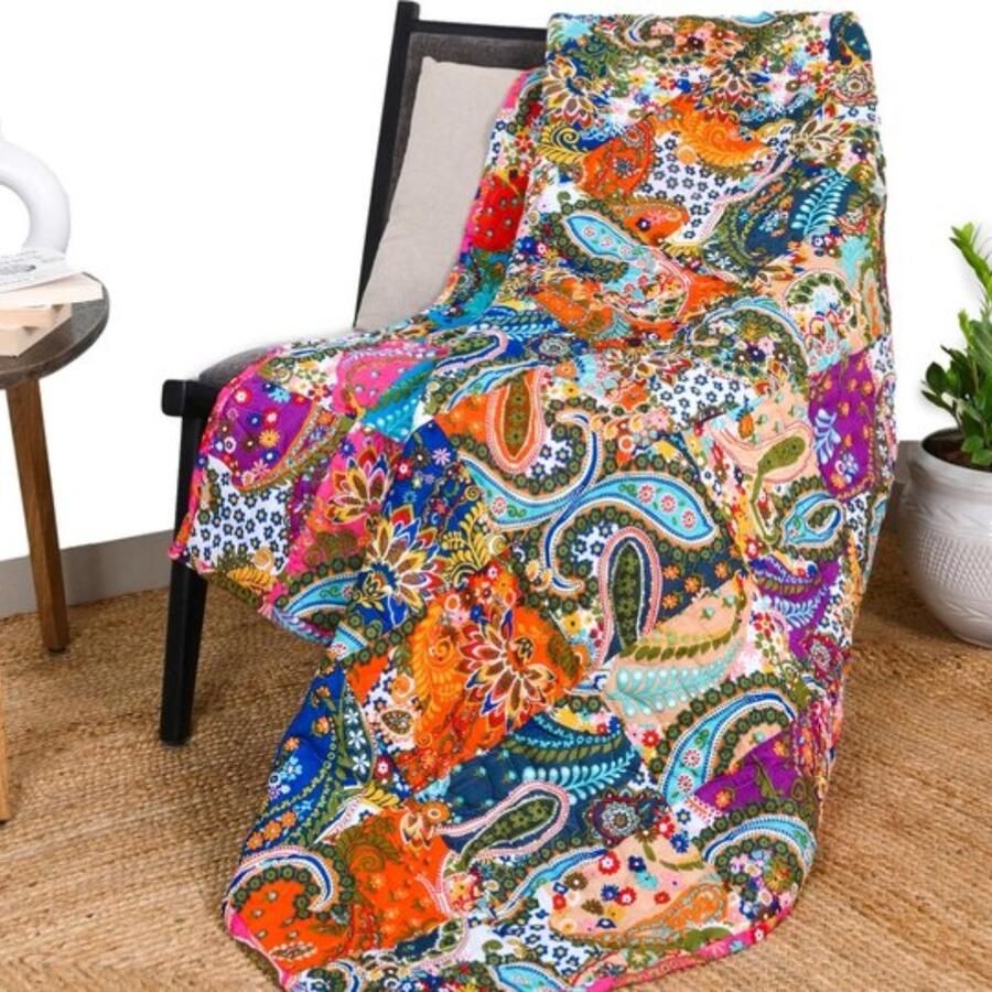 Omkeerbare Patchwork Gewatteerde Sprei Stijl en Comfort voor je Bed