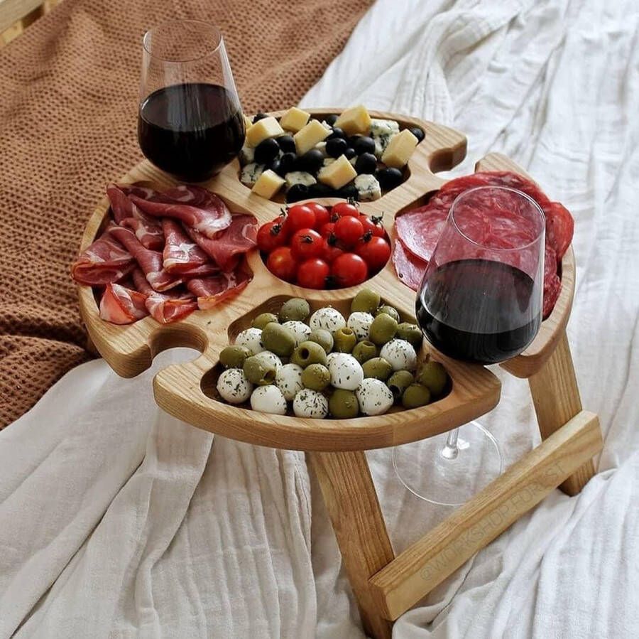 Opvouwbare houten picknicktafel voor buiten met rode wijnglashouder Draagbare kaasfruitcompartiment Klaptafel voor reistuin Kleine strandtafel