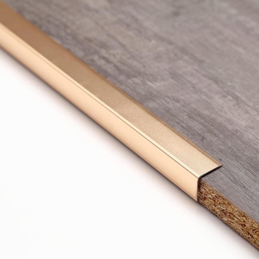 Peel and Stick L Molding Corner Guards 90 ° Hoek voor Wall Edge Aluminium Kabinet Bescherming en Decoratie 9 ft x 08 inch Set van 3